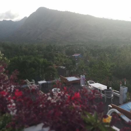 Waenis Sunset View Hotel And Restaurant, Amed, Bali Exterior foto