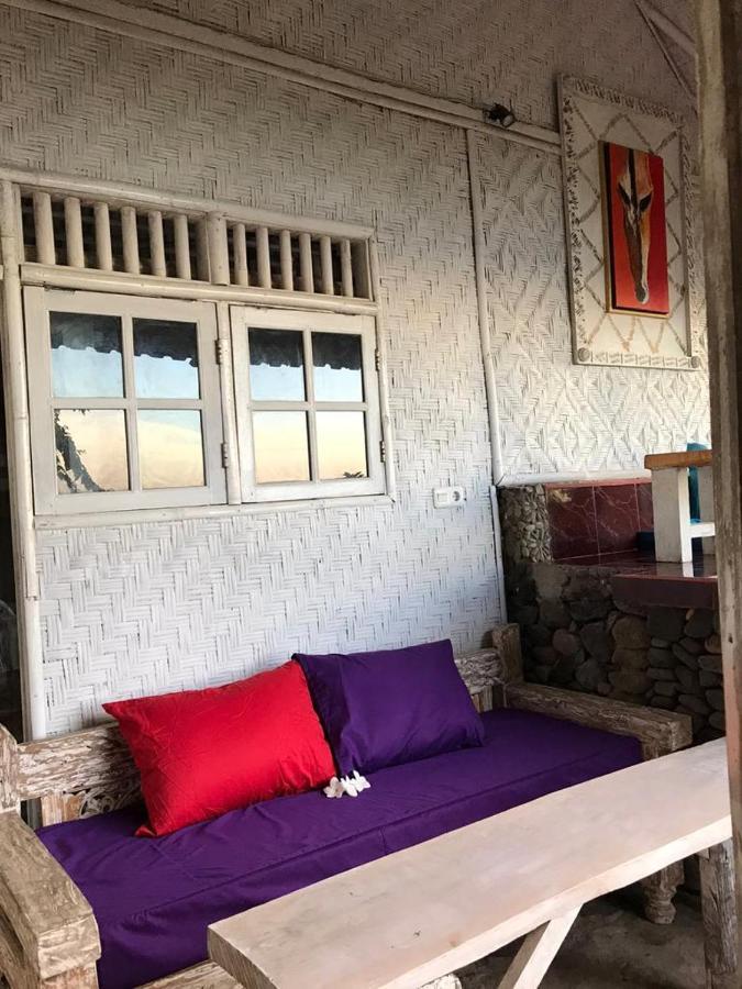 Waenis Sunset View Hotel And Restaurant, Amed, Bali Exterior foto