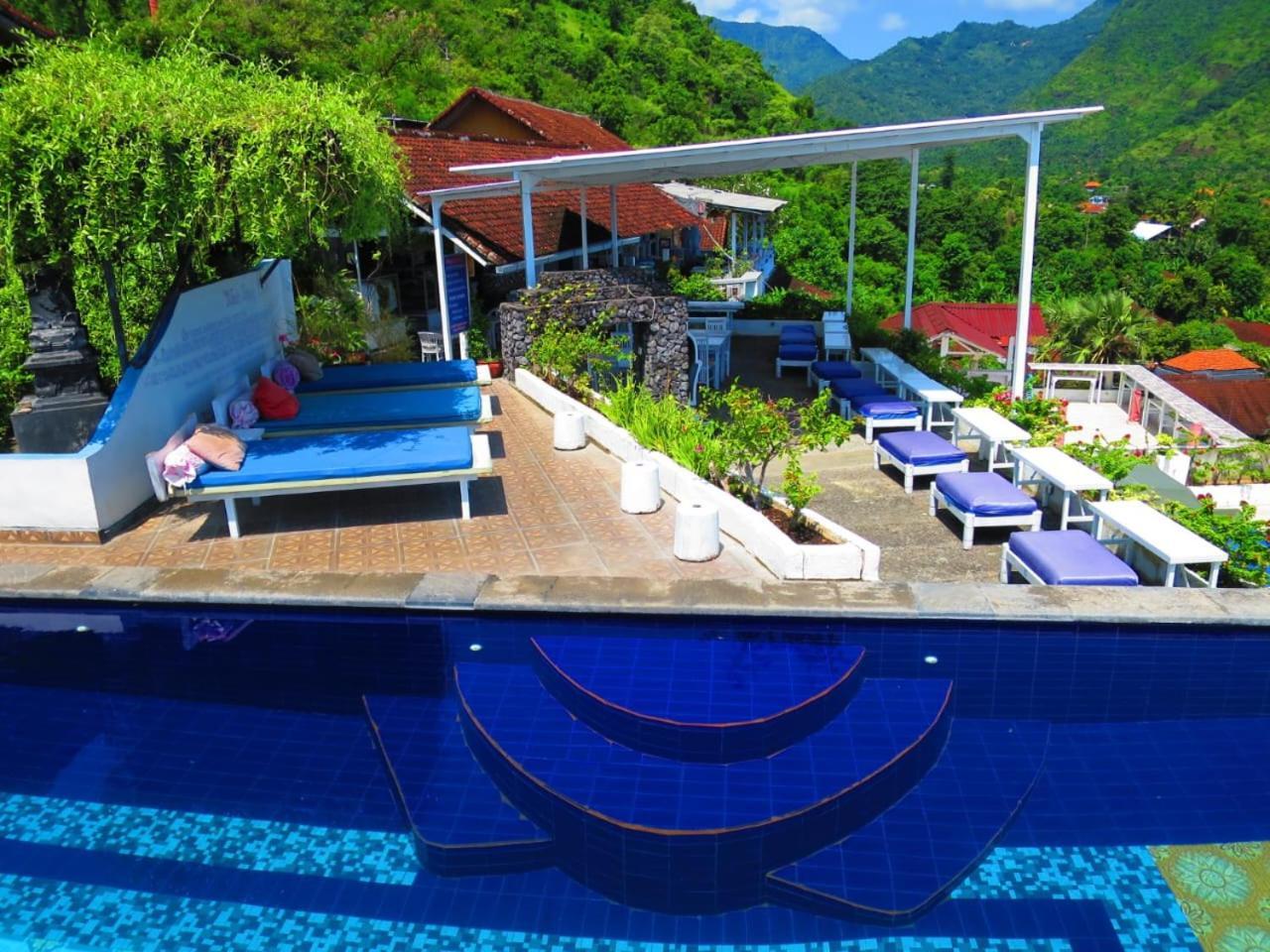 Waenis Sunset View Hotel And Restaurant, Amed, Bali Exterior foto