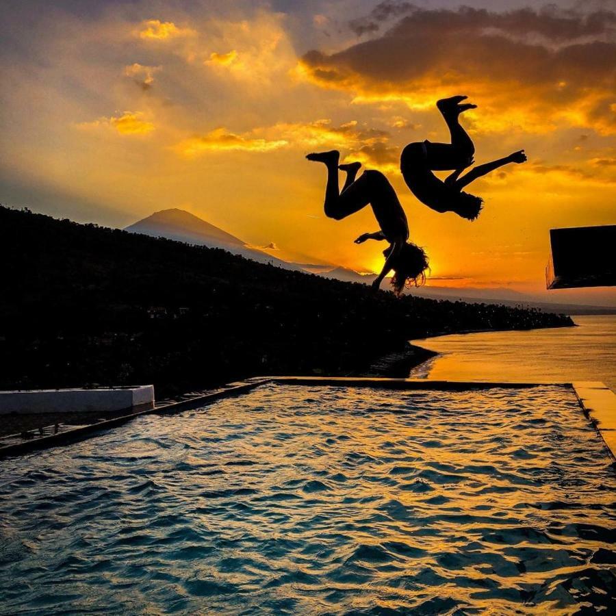 Waenis Sunset View Hotel And Restaurant, Amed, Bali Exterior foto