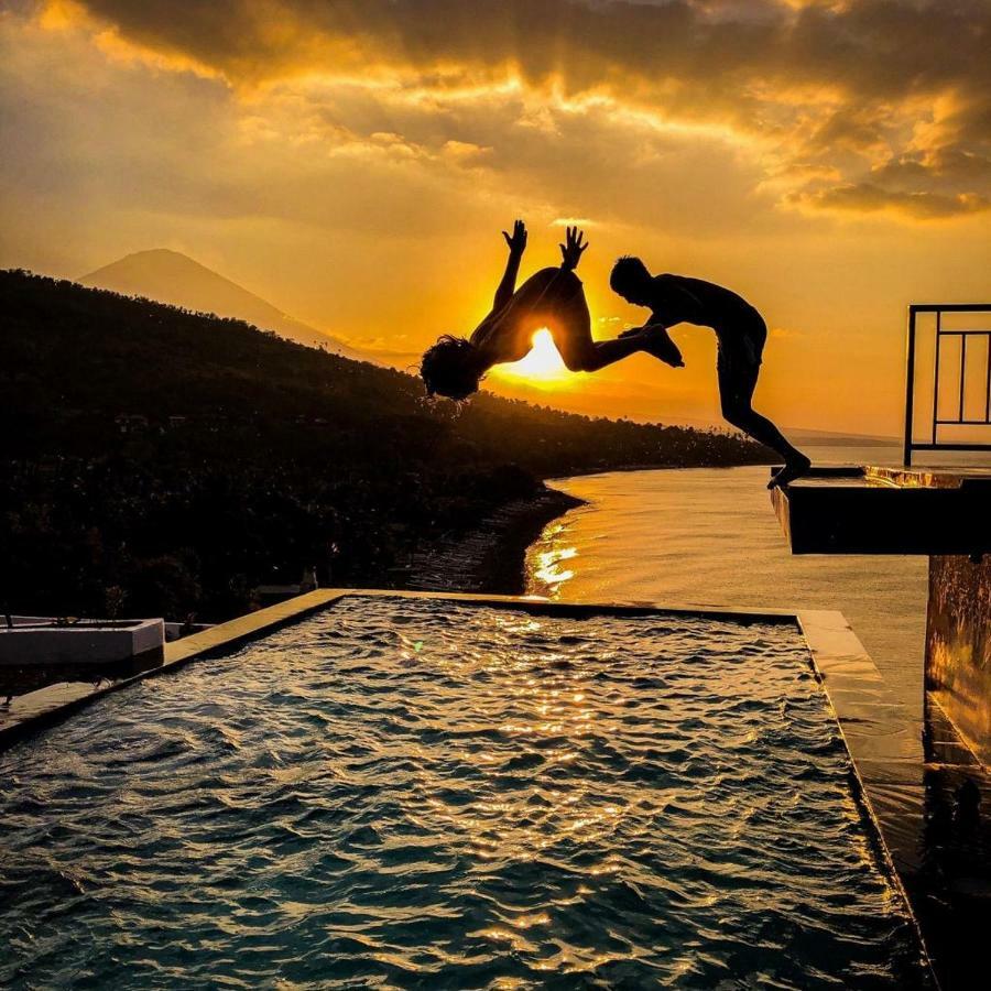 Waenis Sunset View Hotel And Restaurant, Amed, Bali Exterior foto
